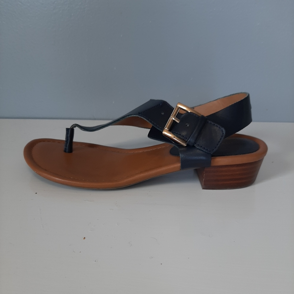 Tommy Hilfiger Size 7.5 sandals